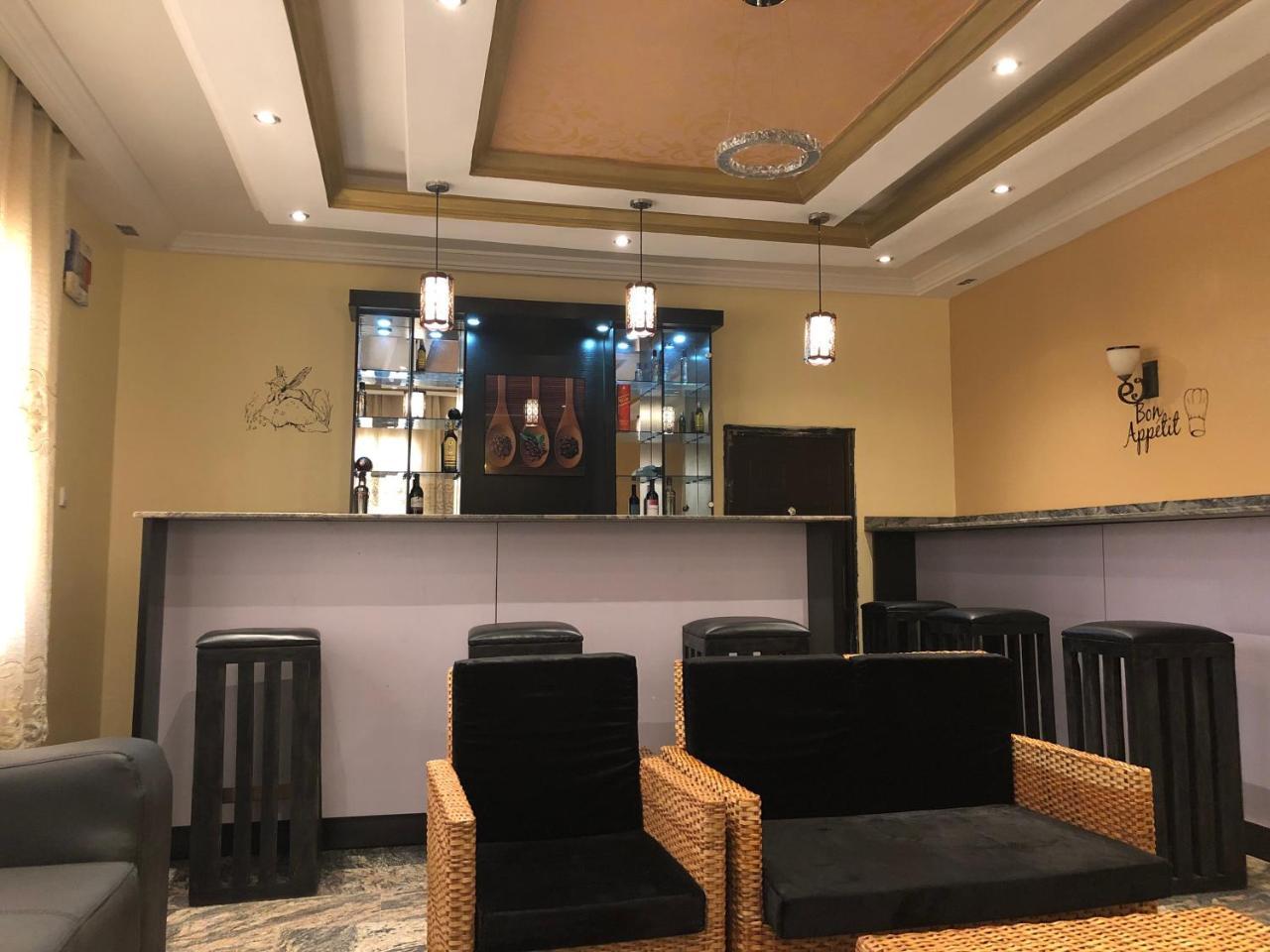 House X Hotel Абуджа Екстериор снимка